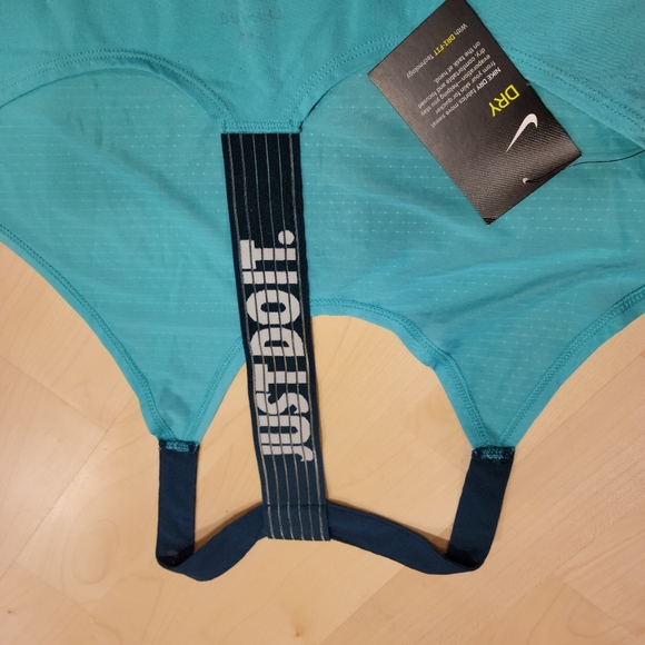 Nike T-strap Tank - Picture 5 of 7